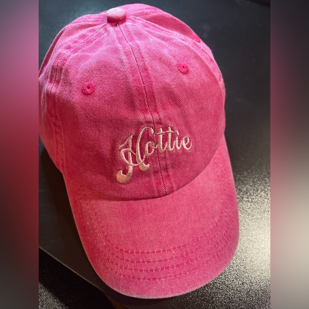 “HOTTIE” Baseball Cap one-size adjustable